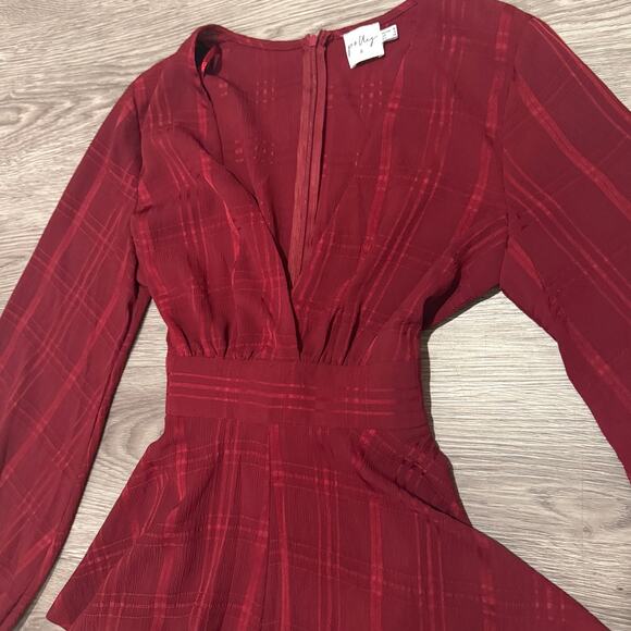 Princess Polly Burgundy Romper Long Puff Sleeves Ruffle Bottom 6 Sexy Holiday - Picture 4 of 9